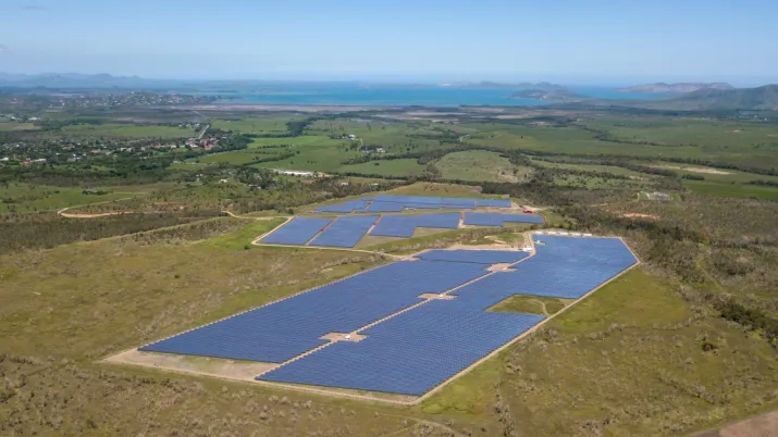 La plus grande centrale solaire avec stockage de France sur Boulouparis