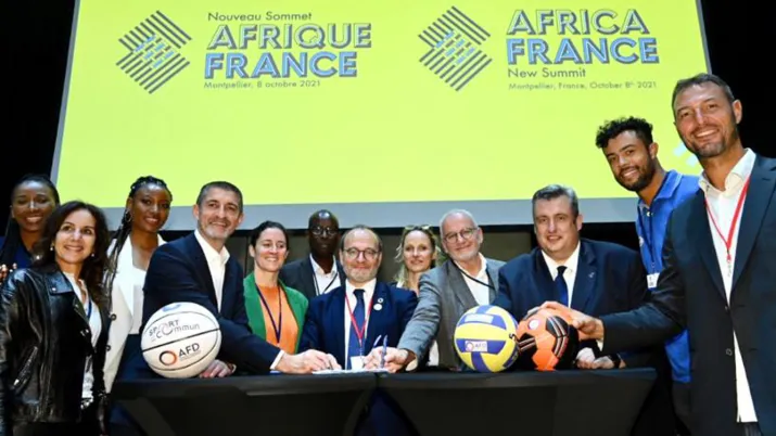 Partenariat AFD et fédérations françaises de basket-ball, handball et volley pour renforcer le rôle du sport en Afrique