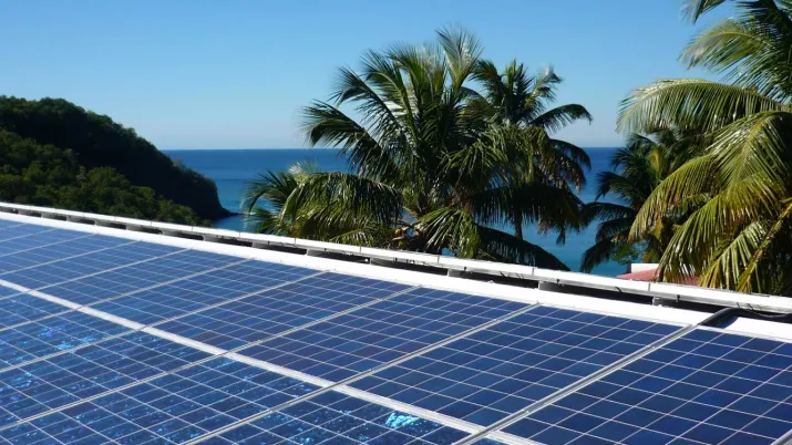L'AFD accompagne EDM dans des projets photovoltaïques à Mayotte