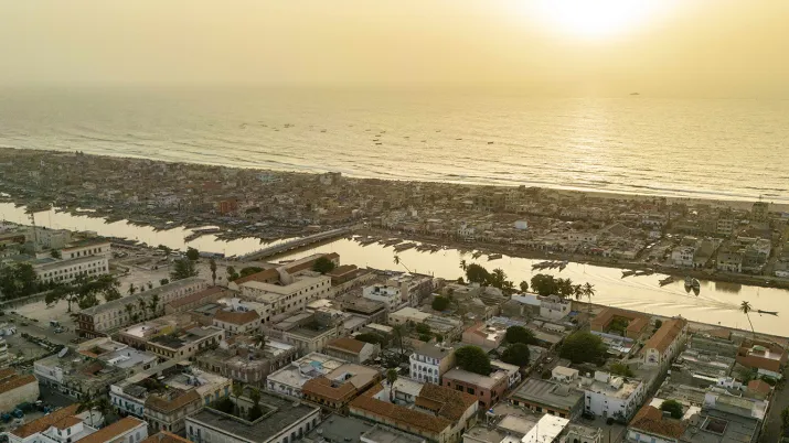 Vue aérienne de Saint-Louis (Sénégal)
