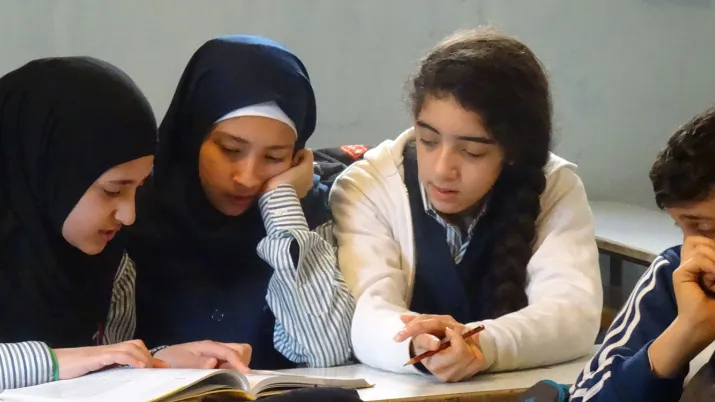 Le projet a pour objectif de contribuer à l’autonomisation des enfants et adolescent.es vulnérables des quartiers défavorisés de Beyrouth, au Liban 