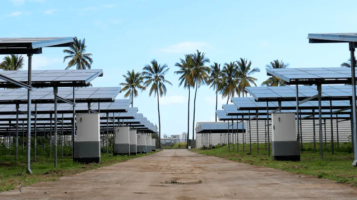 Centrale de panneaux solaires