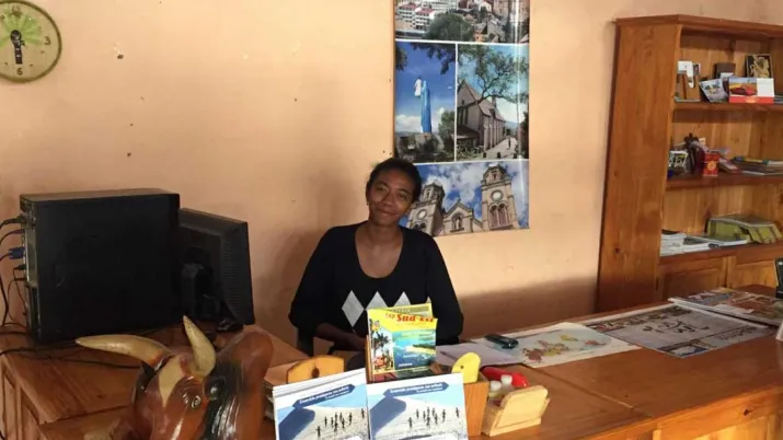 The Guide for Responsible Travelers, now available in tourism offices