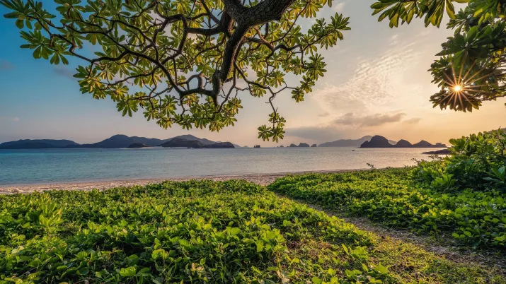 Paysage de coucher de soleil sur une île