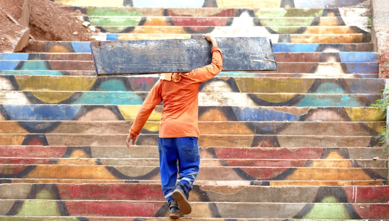 Un escalier repeint par les habitants, Brésil