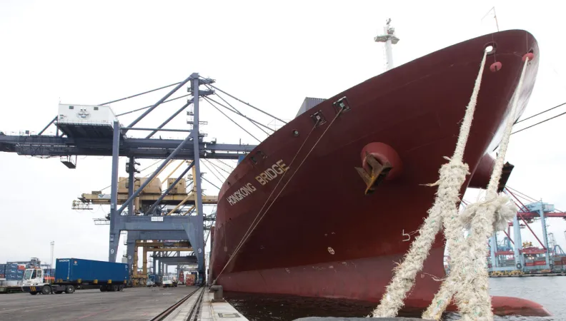 Improving the performance of maritime ports and logistic chain in Indonesia