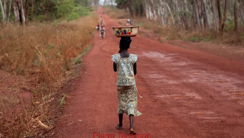 Femme, route, Togo