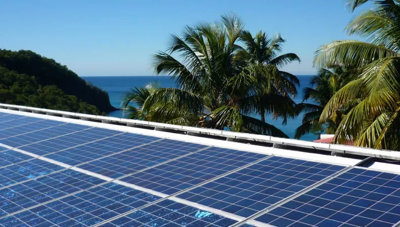 L'AFD accompagne EDM dans des projets photovoltaïques à Mayotte