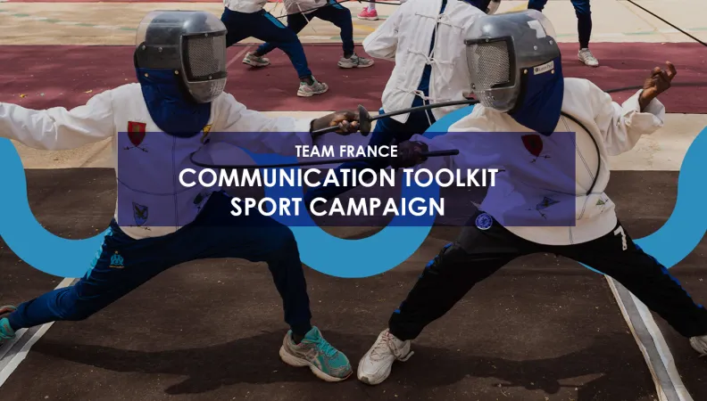 Children fencing for the Pour le Sourire d'un enfant charity - "Le Sport, Plus Qu'Un Jeu" advertising campaign