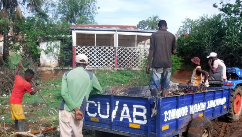 Le projet vise à contribuer à améliorer la situation sanitaire des populations, par un environnement assaini et un meilleur accès à l’eau potable à Madagascar