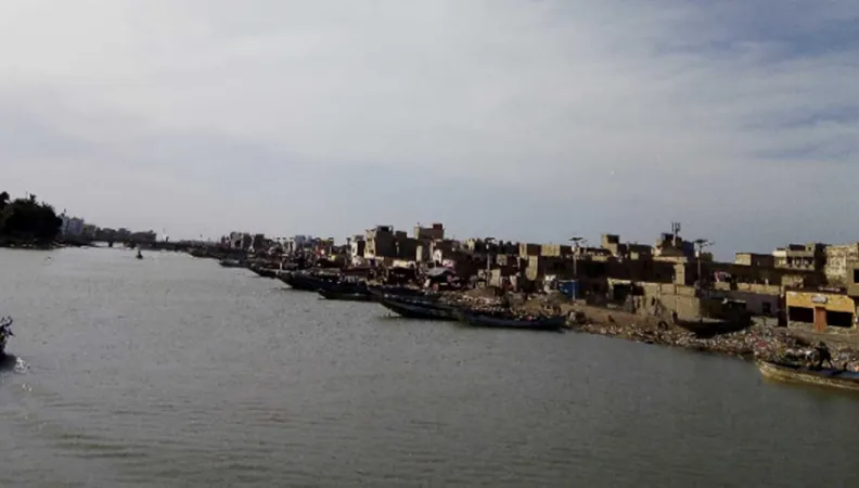 Ce projet vise à améliorer le cadre de vie des habitants via une gestion durable et pérenne des déchets de Saint-Louis du Sénégal